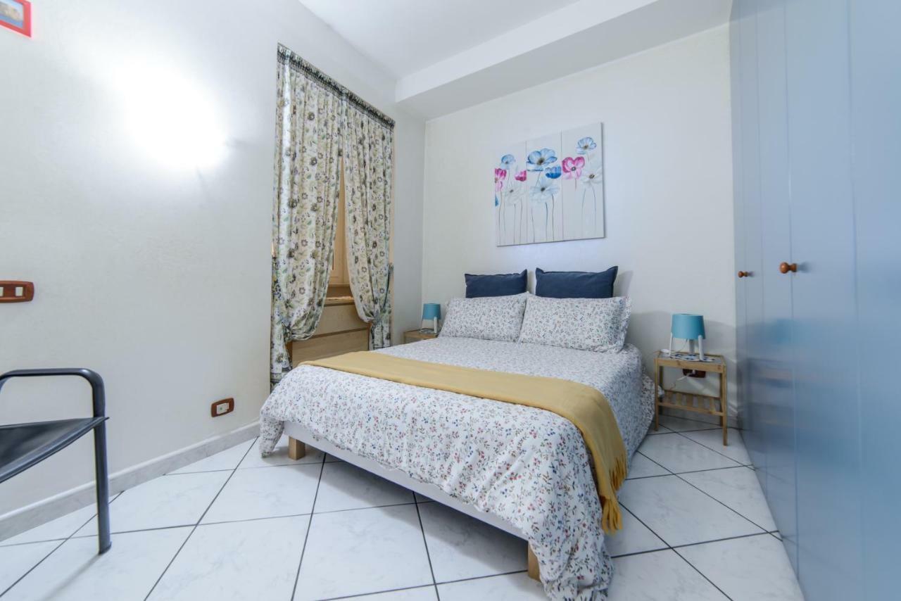 Aldo'S Holiday House เนเปิลส์ ภายนอก รูปภาพ